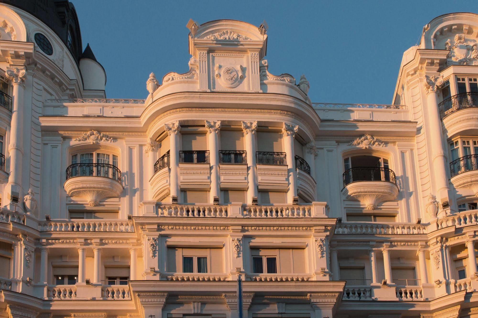Hotel Atlantico Madrid Exterior photo